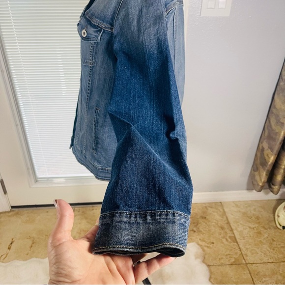 Levi’s Women’s Original Trucker Denim Jean Jacket Medium Wash Sz L - Picture 6 of 16